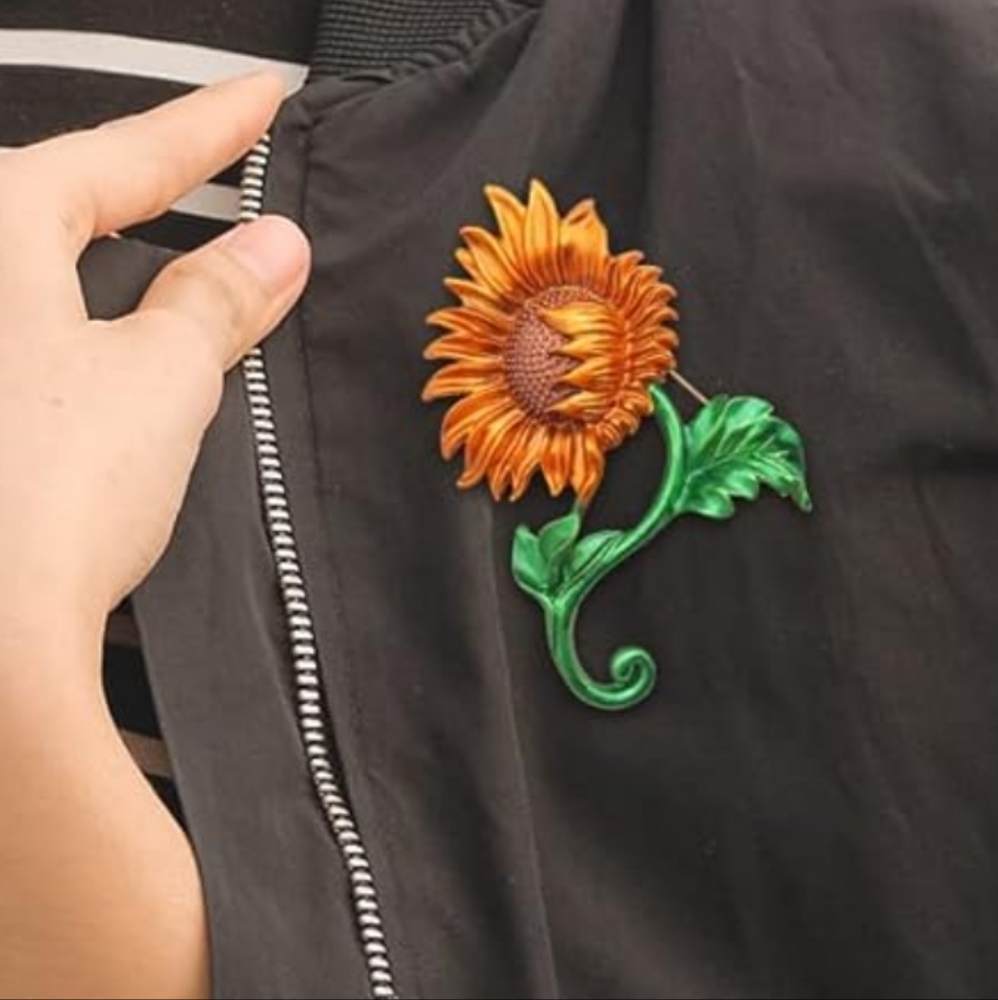 Brooch   SUNFLOWER Extra Large  Enameled Embellished Brooch Pin - Picture 3 of 7